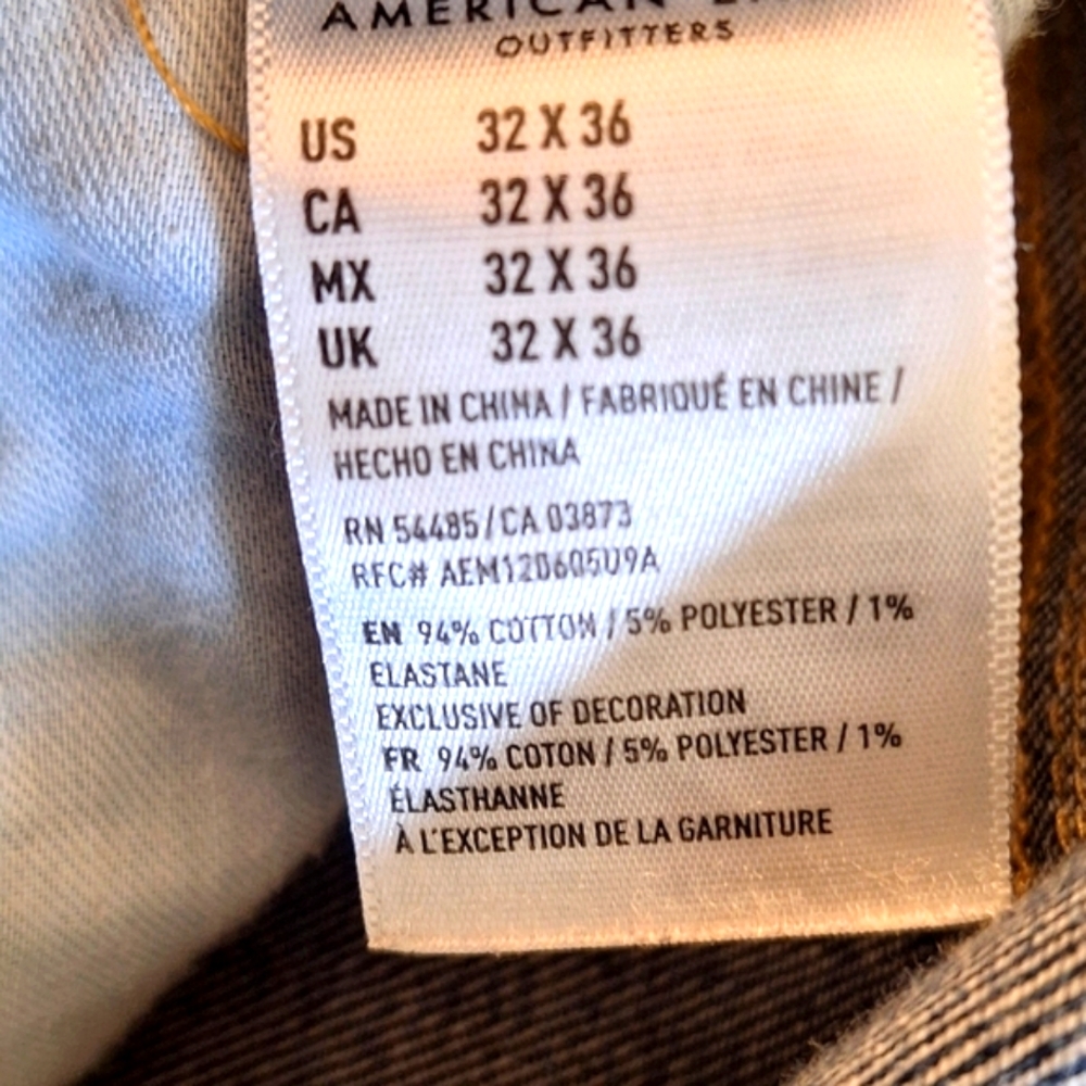 American Eagle Flex Blue Jeans Distress Thrash Grunge 32x36 Very Good Condition - Picture 4 of 4